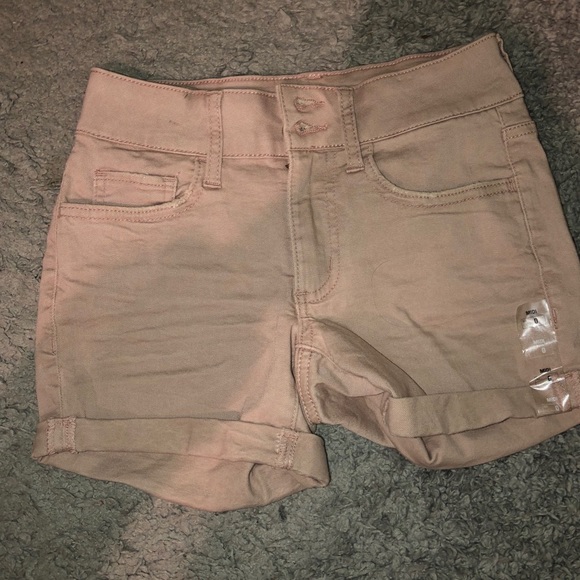 Size 0 American Eagle light pink jean shorts - Picture 1 of 2